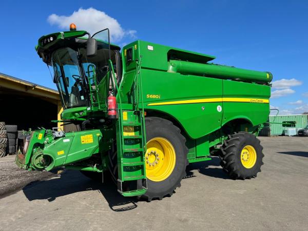 John Deere S680i