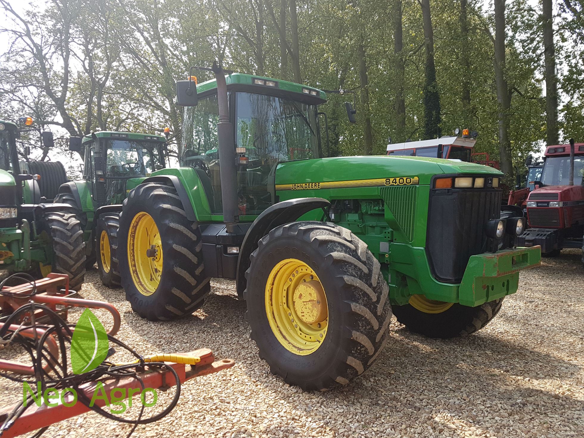 трактор John Deere 8400