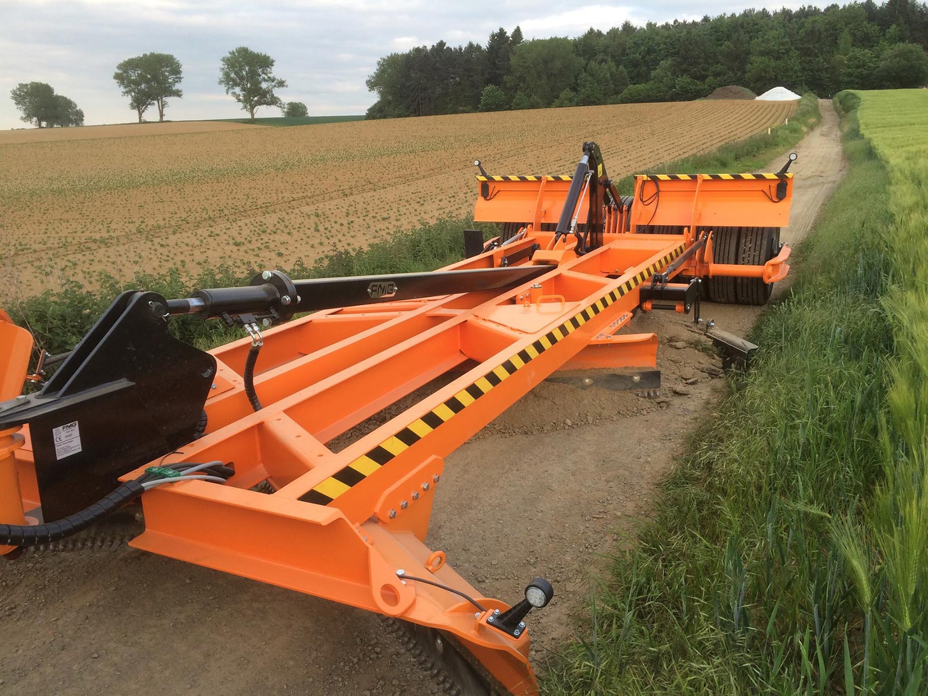 грейдер причіпний TLN250 новий грейдер причіпний TLN250 новий