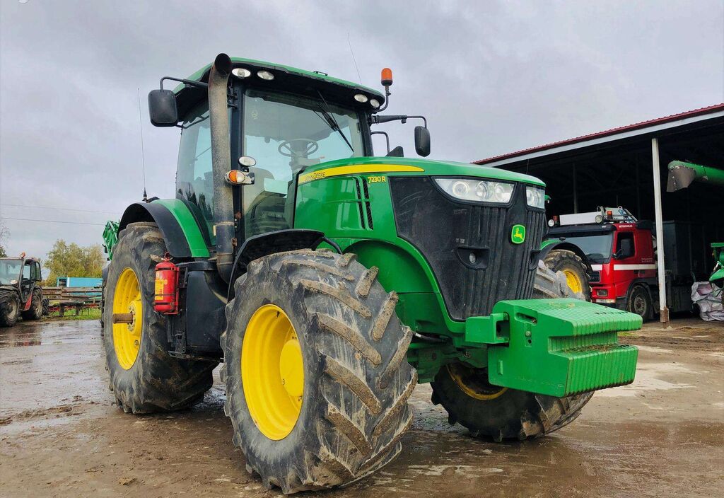 John Deere 7230R