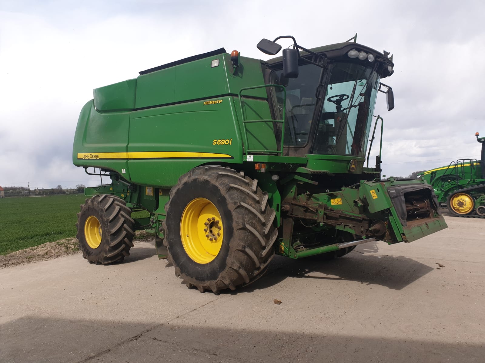 John Deere S690i Hill Master John Deere S690i Hill Master
