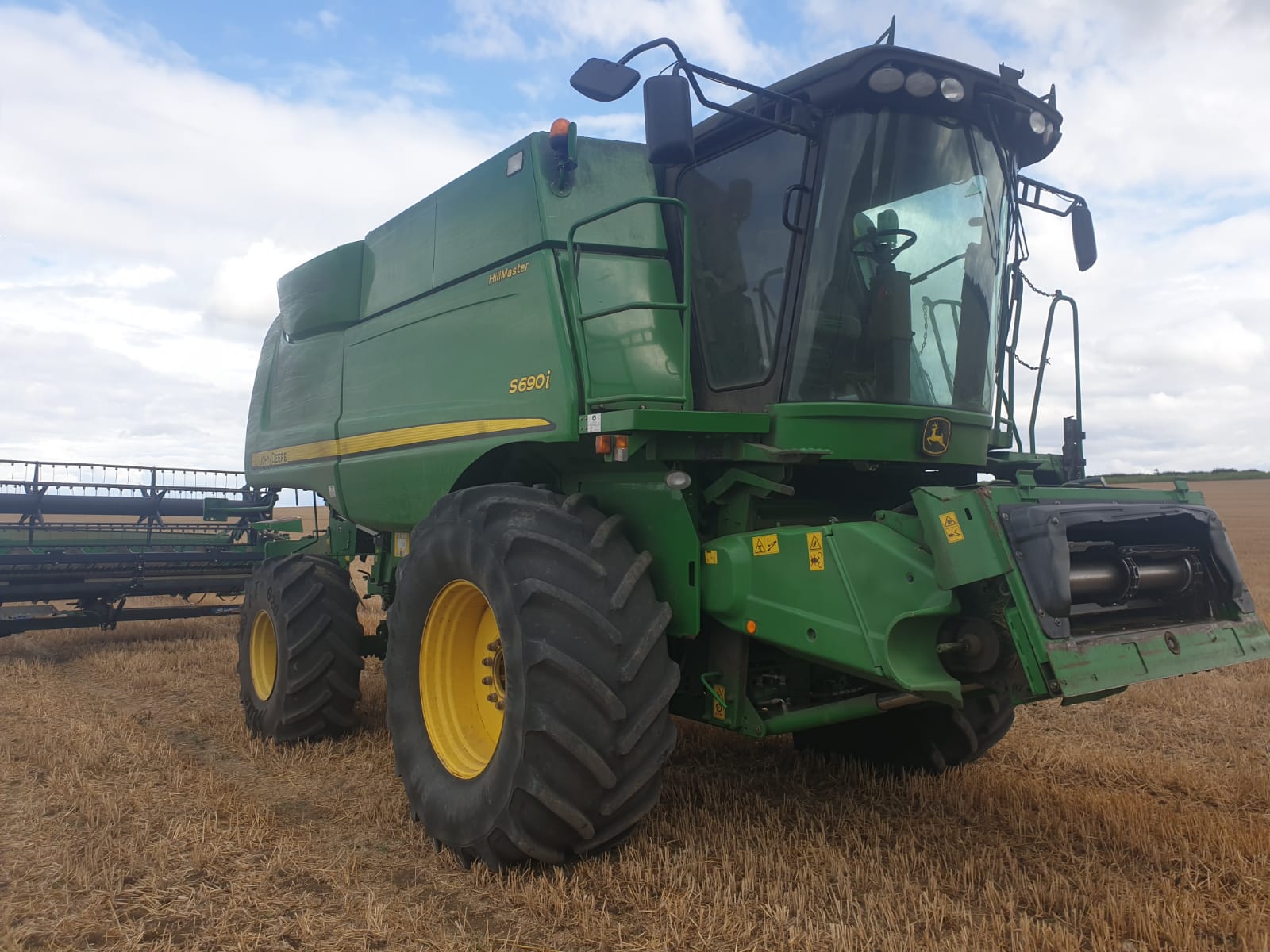 John Deere S690i Hill Master John Deere S690i Hill Master