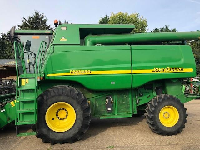 John Deere 9880 STS John Deere 9880 STS