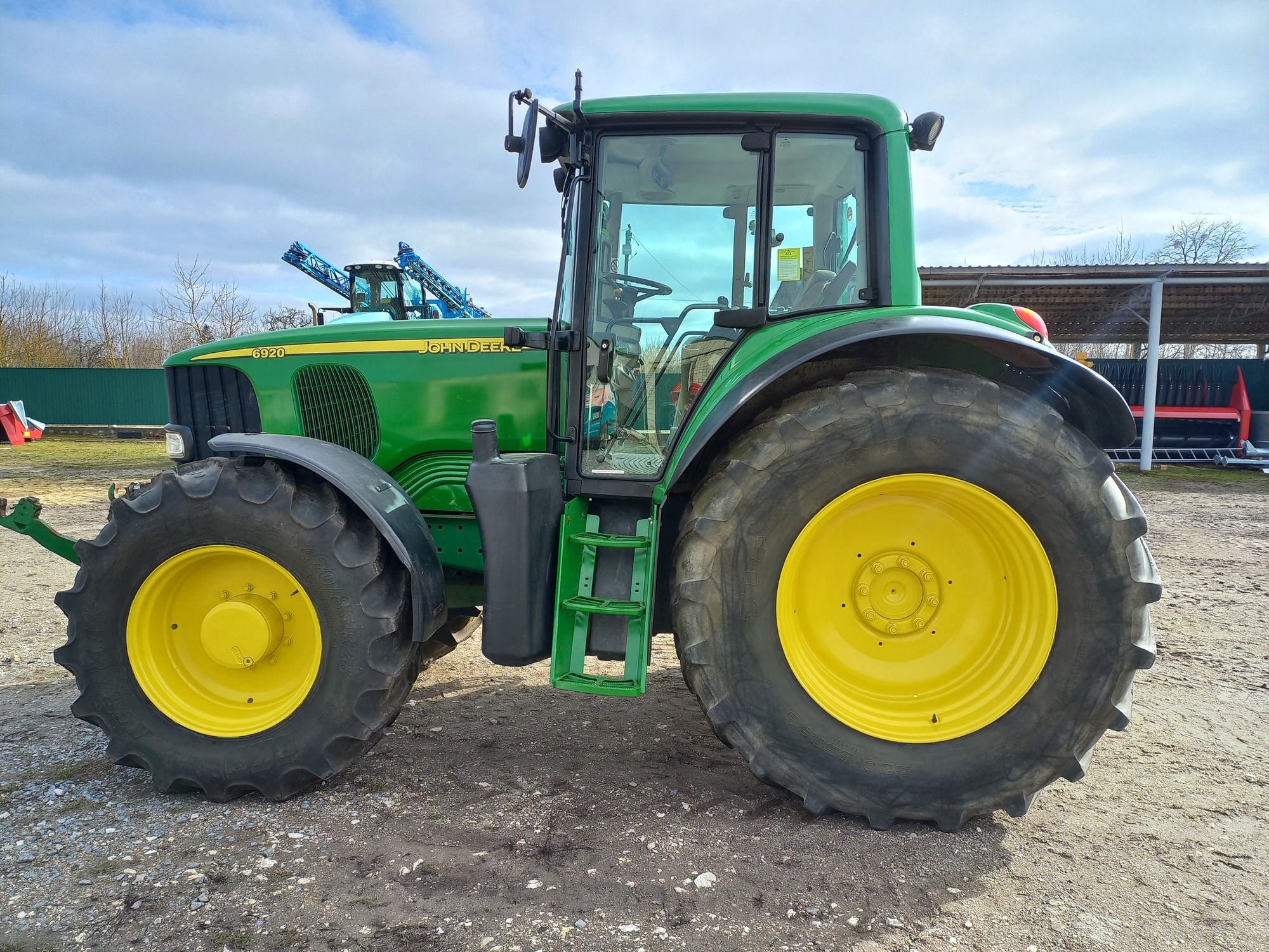 John Deere 6920