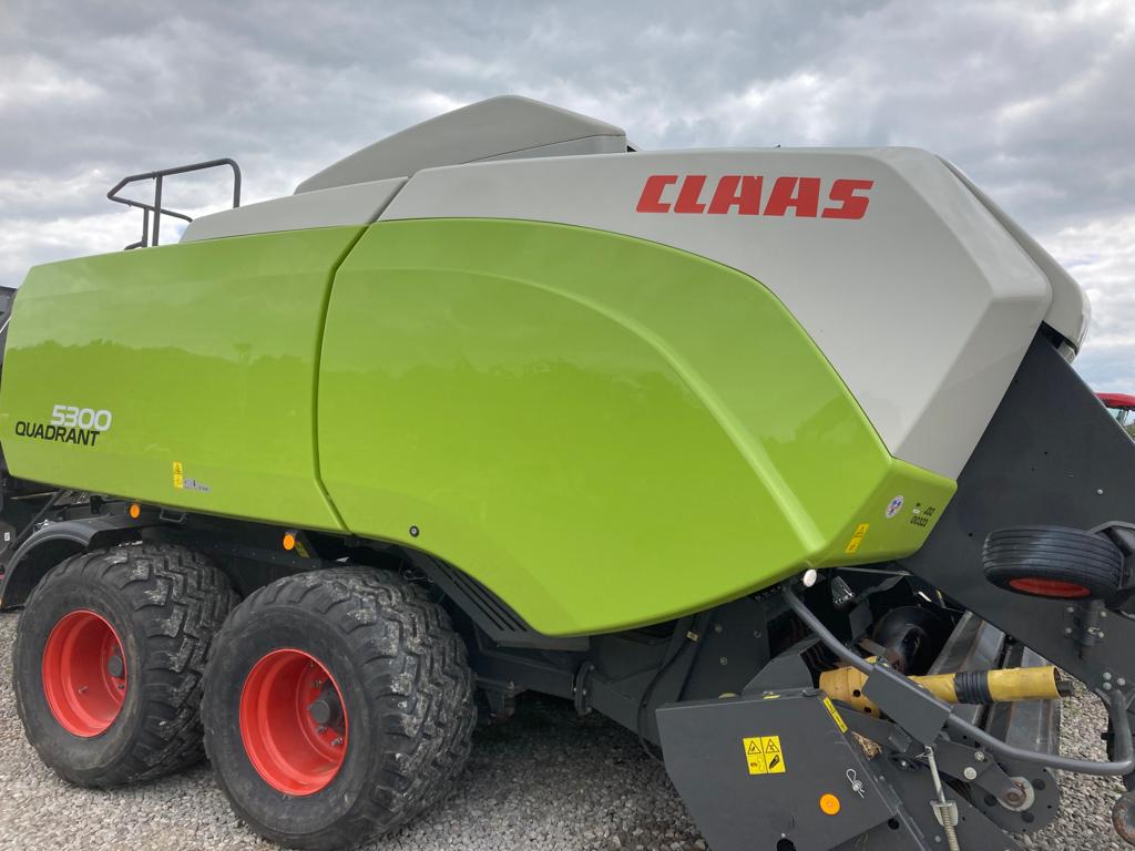 CLAAS Quadrant 5300