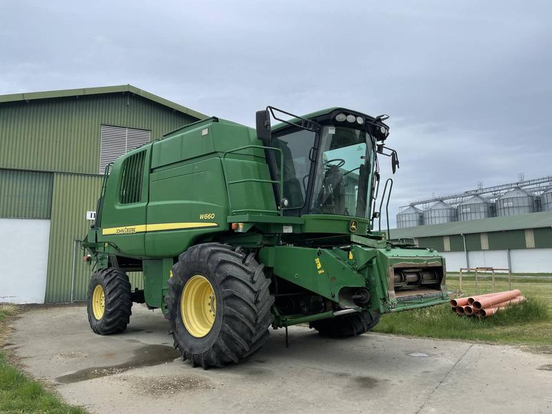 John Deere W660 John Deere W660