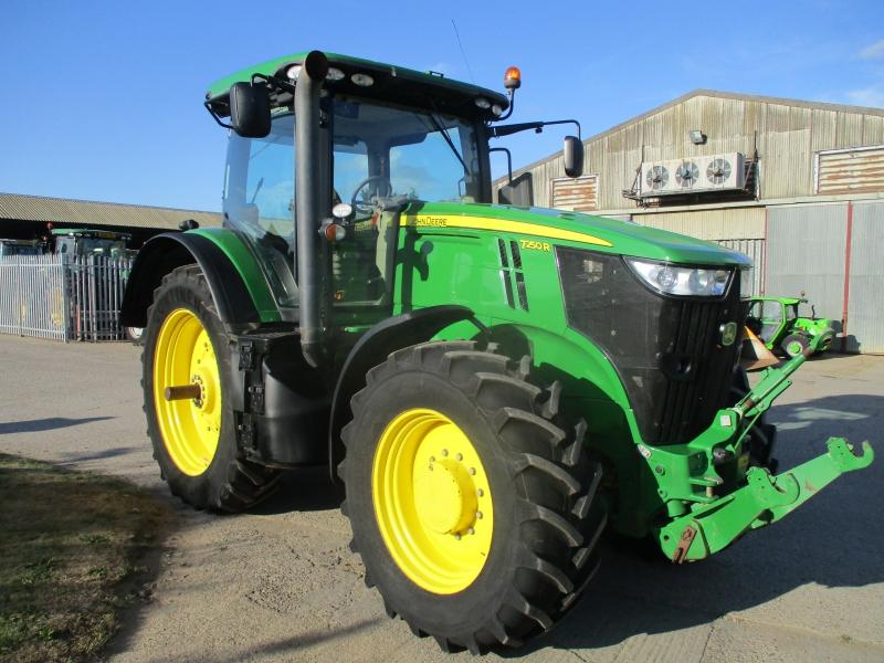 John Deere 7250R