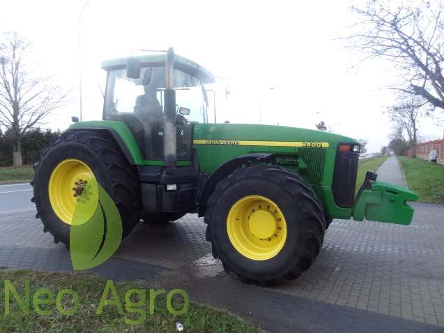 трактор John Deere 8400