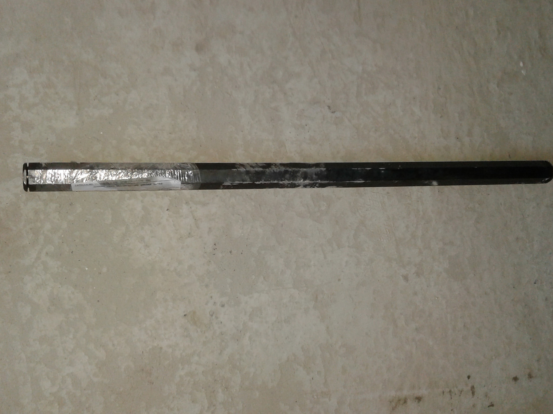 01050000 / 01050001 Вал центральний шестиграний 740 мм кукурудзяної жатки Capello 01.0500.00 / 01.0500.01