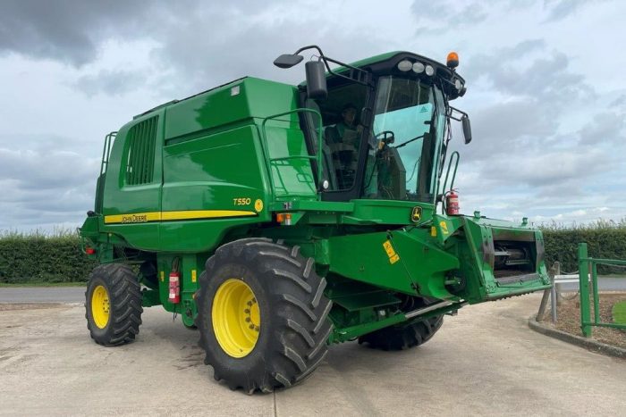John Deere T550 John Deere T550