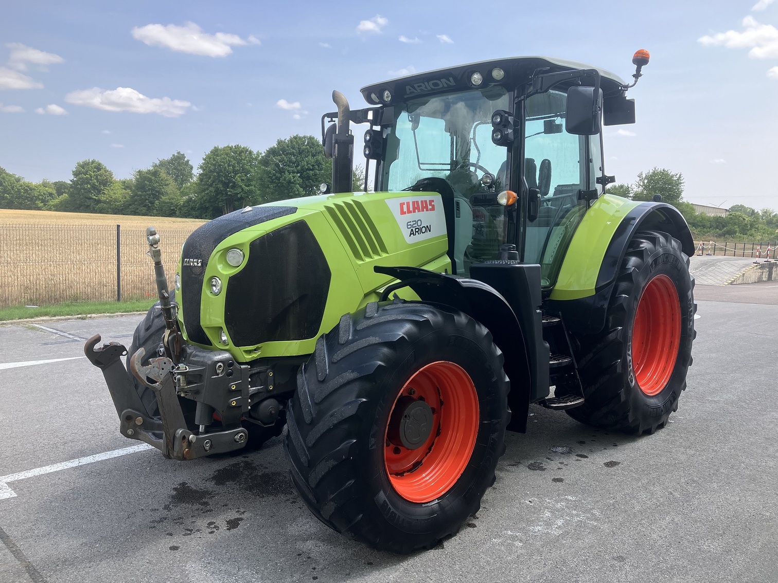 Claas Arion 620