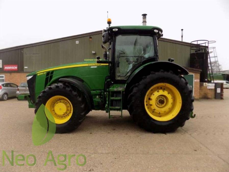 трактор John Deere 8360R