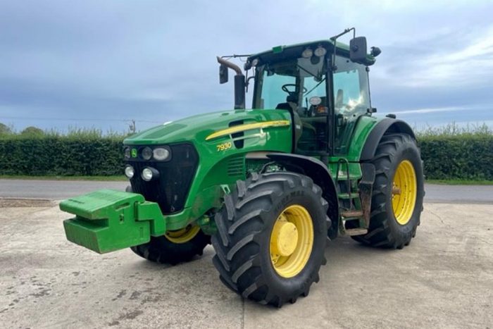 John Deere 7930