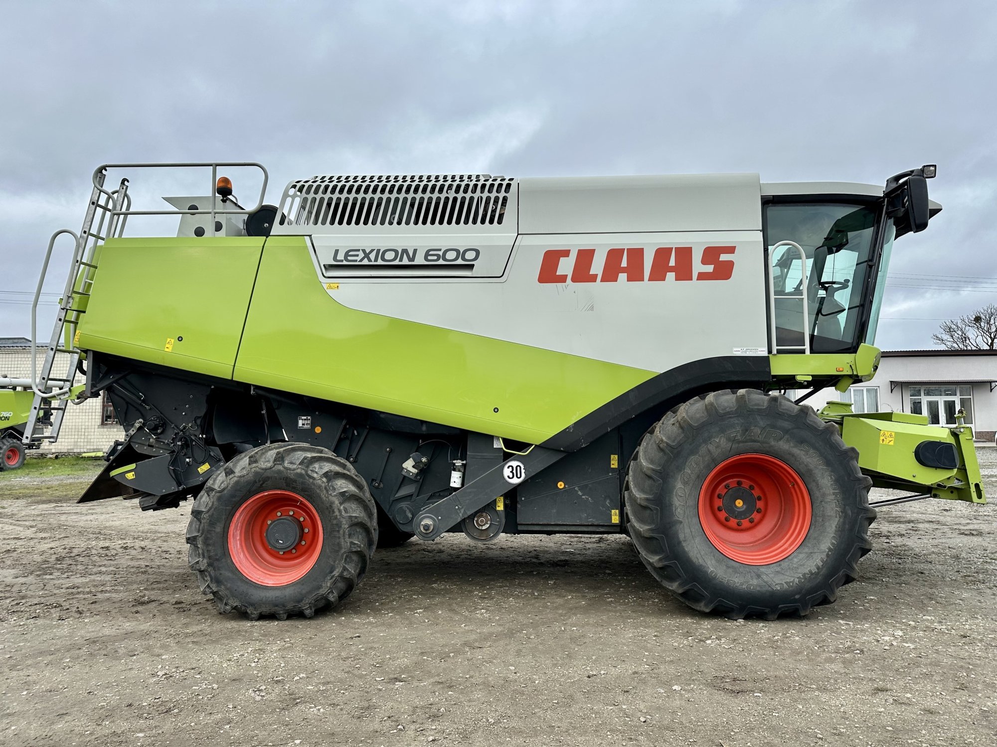 Claas Lexion 600 4WD Claas Lexion 600 4WD