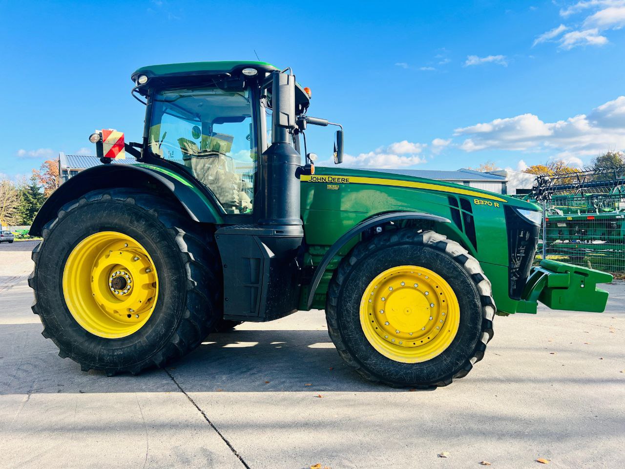John Deere 8370R 